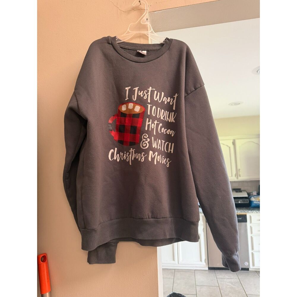 #058 - Christmas Sweatshirt - Womens - Size Large